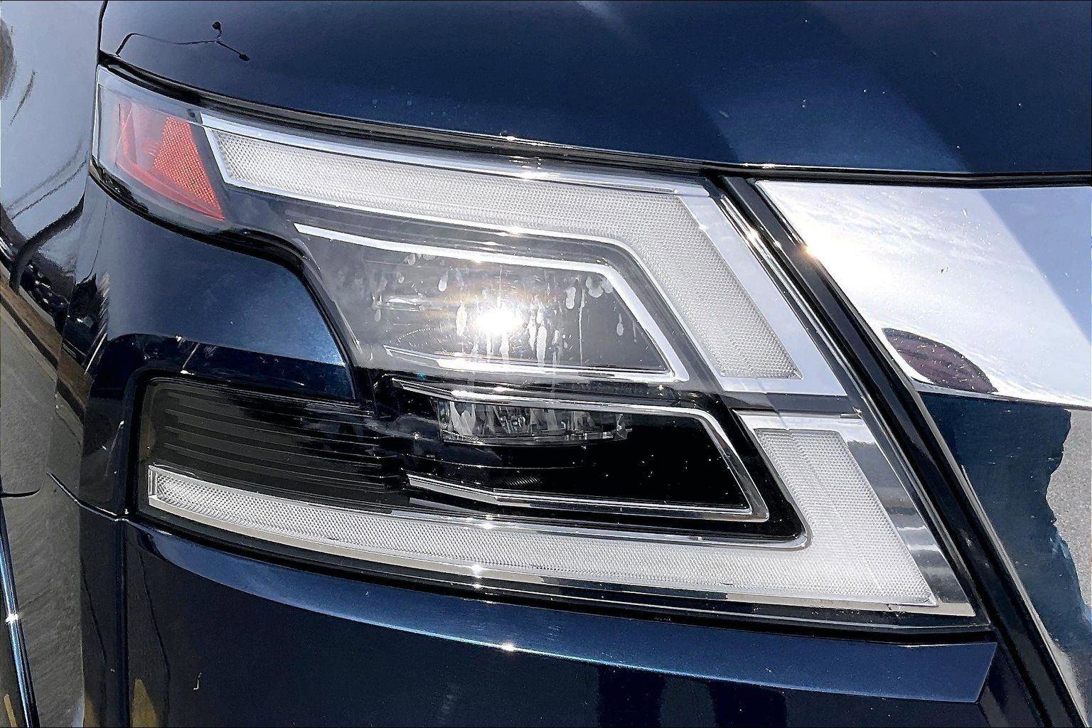 Used 2022 Nissan Armada SL AWD/4WD image 30