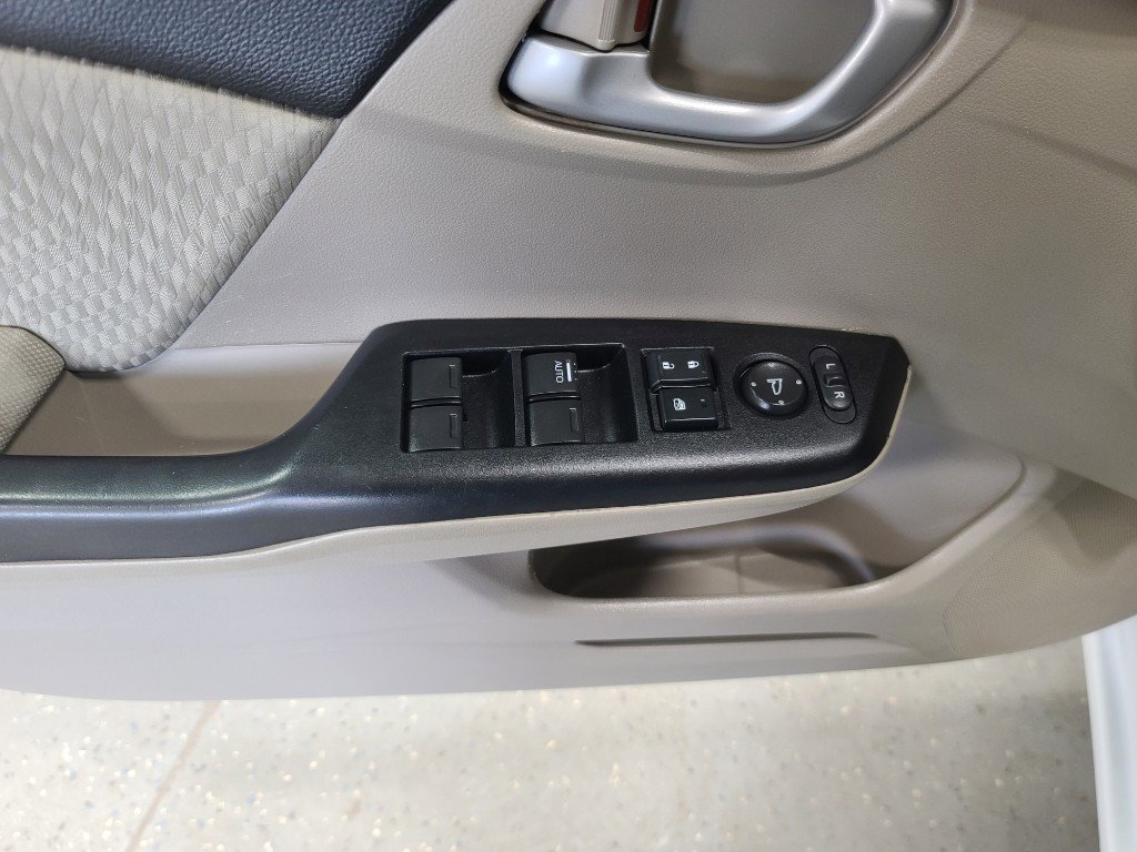 Used 2015 Honda Civic LX image 9