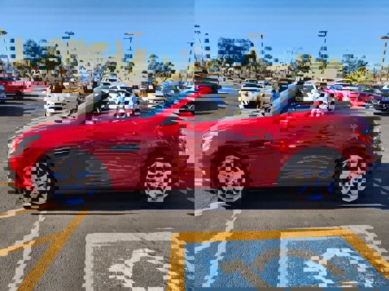 Used 2015 Mercedes-Benz SLK 250 w/ Premium Package image 25