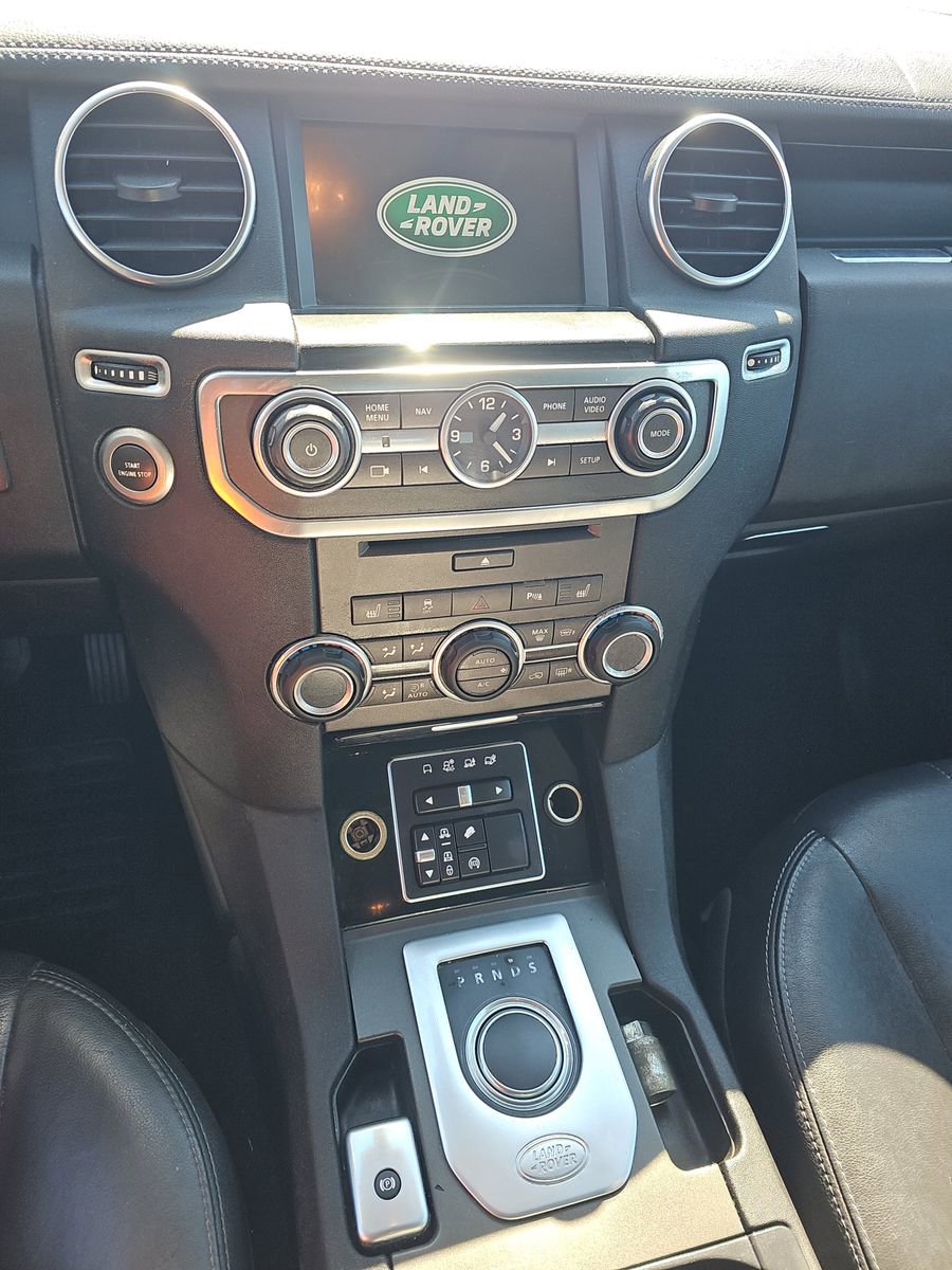 Used 2016 Land Rover LR4 HSE AWD/4WD image 14