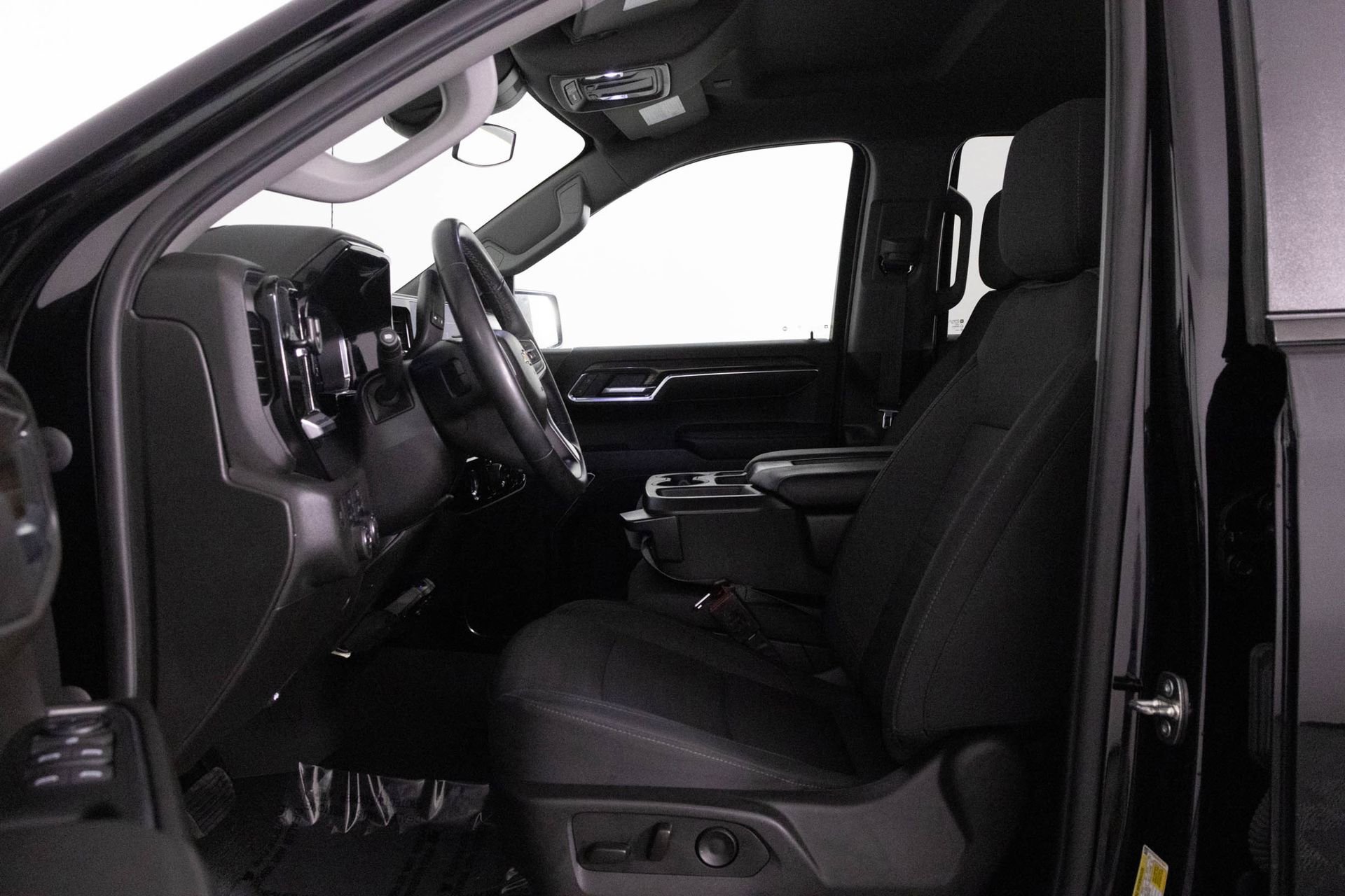 Used 2023 Chevrolet Silverado 1500 LT image 16