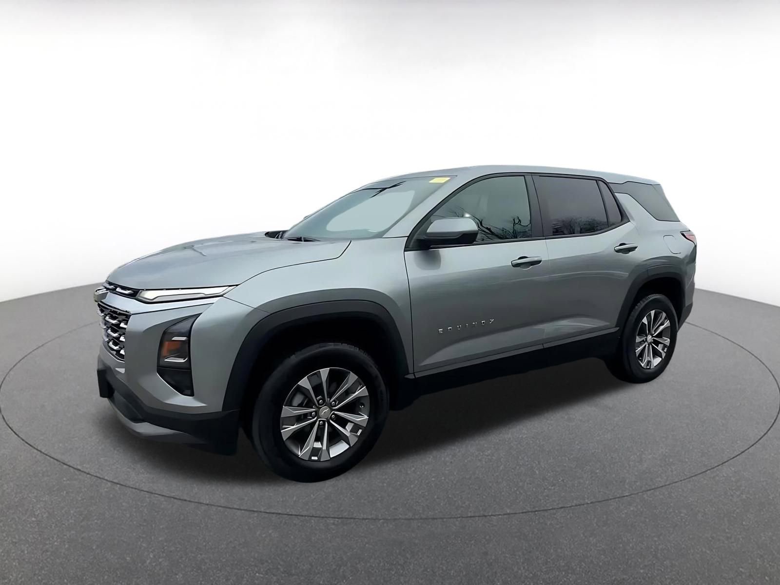 Used 2025 Chevrolet Equinox LT image 8