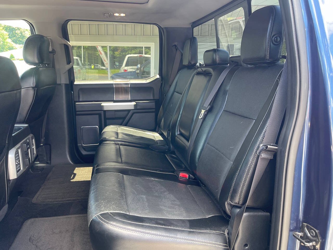 Used 2015 Ford F150 Lariat w/ Equipment Group 502A Luxury AWD/4WD image 24