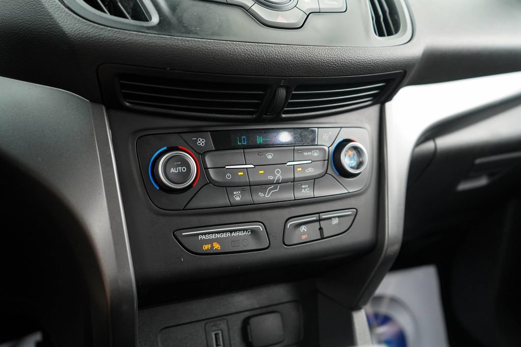 Used 2017 Ford Escape SE FWD image 25