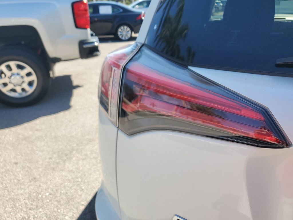 Used 2018 Toyota RAV4 Limited w/ Advanced Technology Package image 26