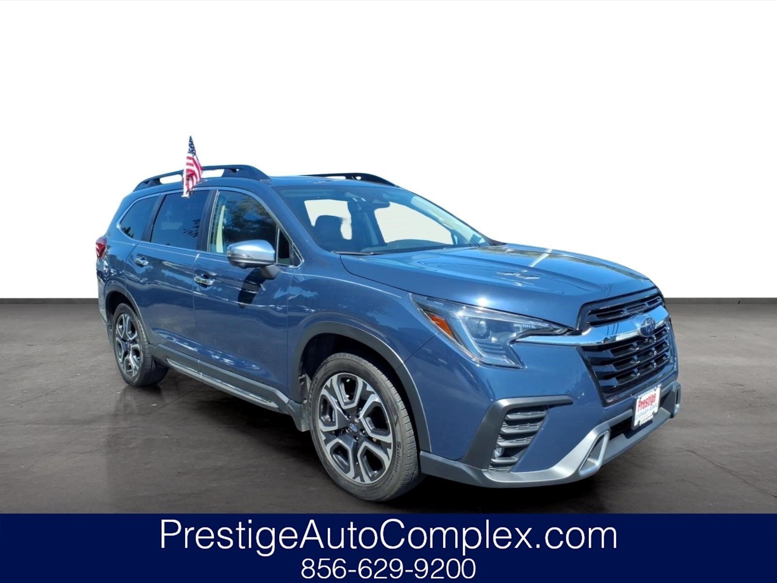 Used 2023 Subaru Ascent Touring AWD/4WD image 1