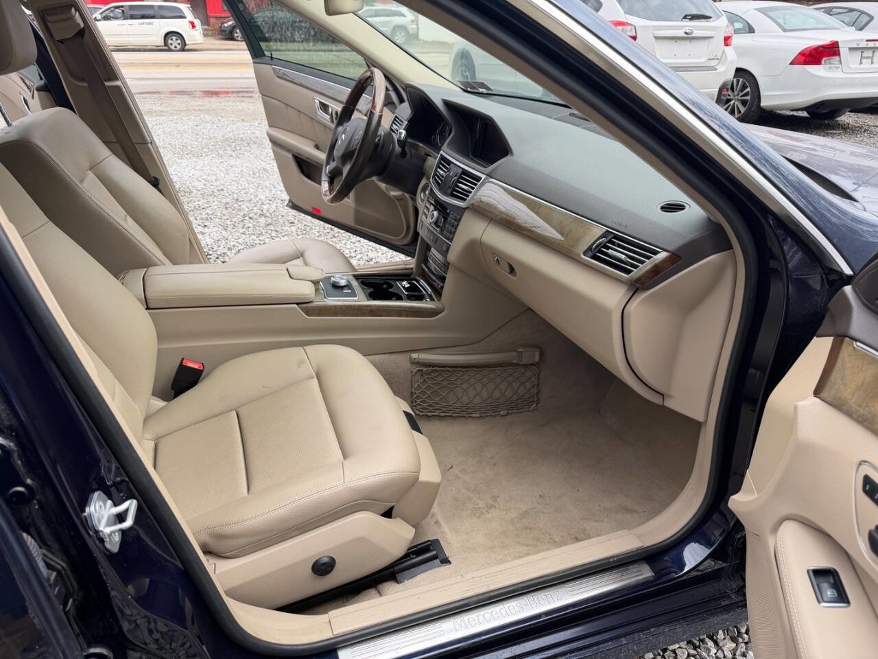 Used 2011 Mercedes-Benz E 350 4MATIC Sedan image 17