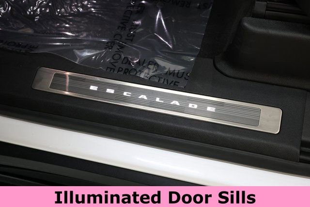 Used 2025 Cadillac Escalade V image 38