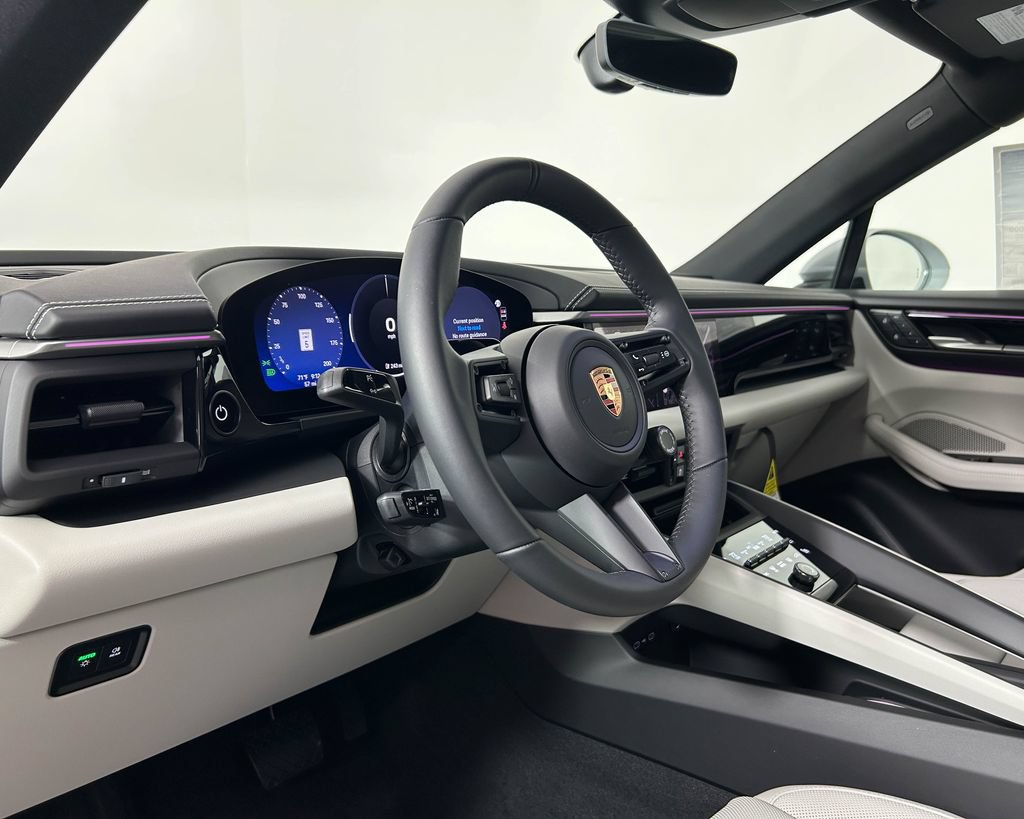 New 2026 Porsche Macan 4 Electric AWD/4WD image 4