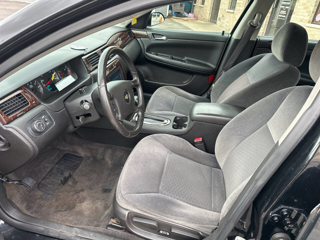 Used 2014 Chevrolet Impala LT w/ LT Sunroof Package image 12