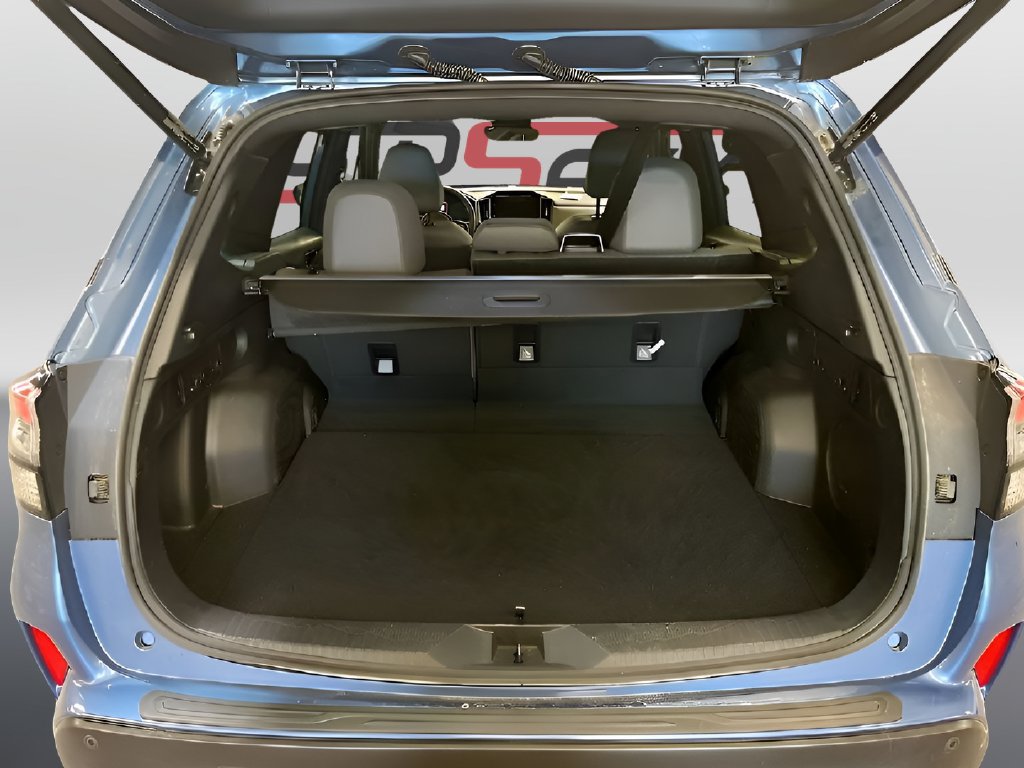 Used 2025 Subaru Forester Limited AWD/4WD image 28