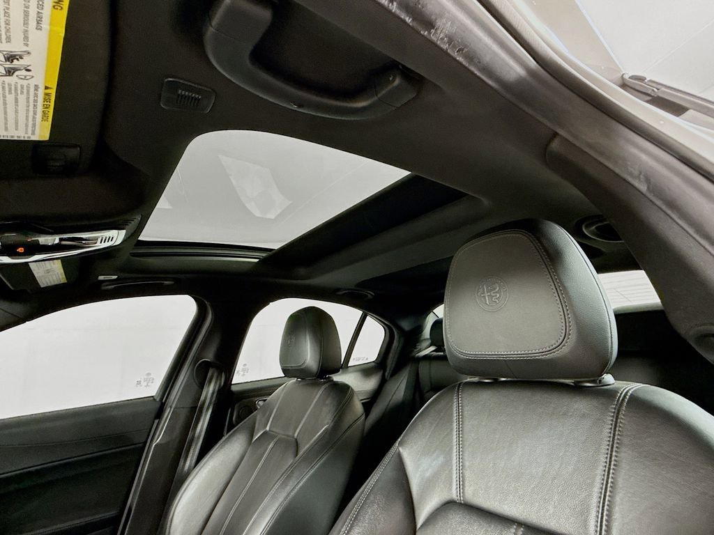 Used 2022 Alfa Romeo Giulia Ti image 24