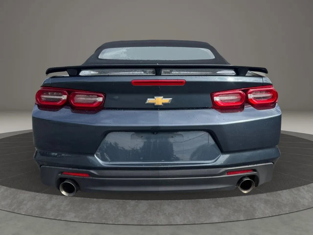 Used 2020 Chevrolet Camaro LT RWD image 4