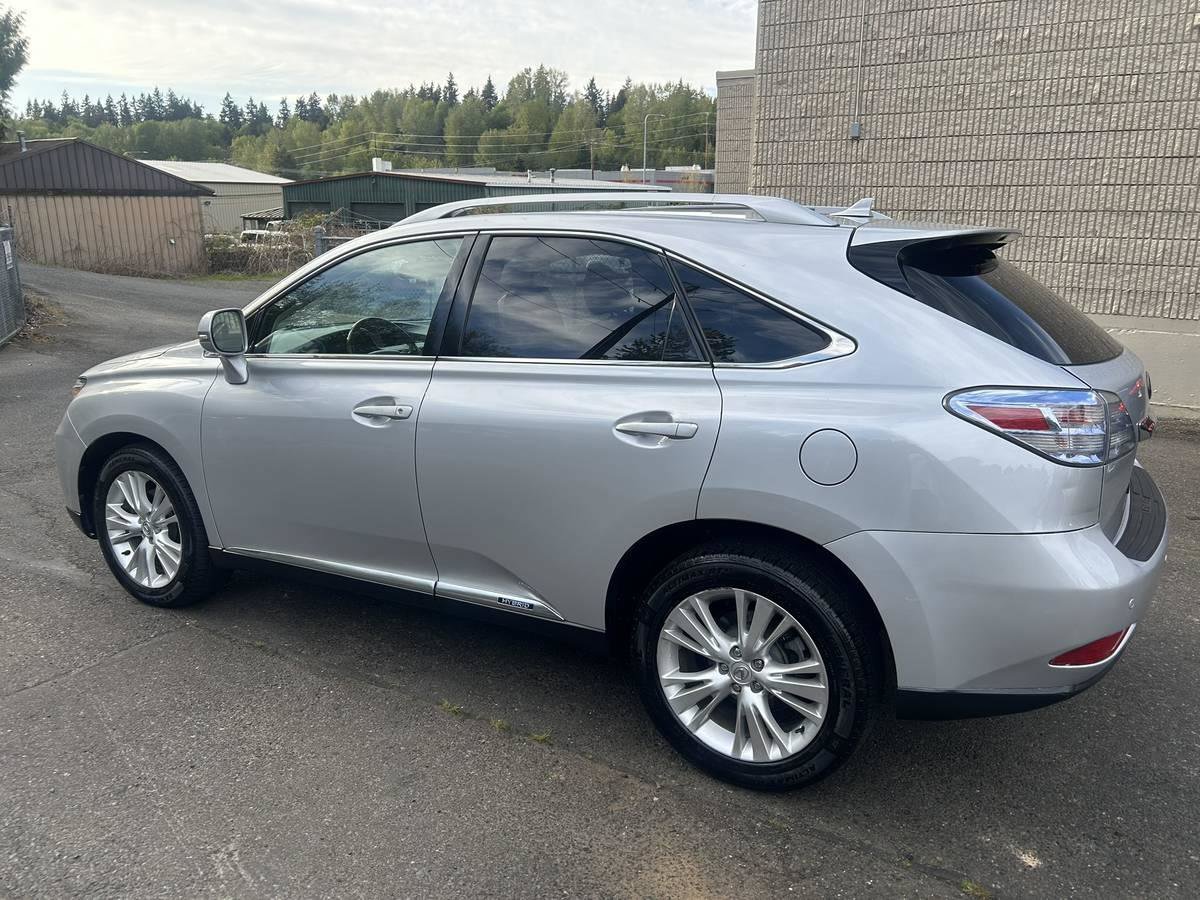 Used 2011 Lexus RX 450h AWD w/ Premium Pkg image 7