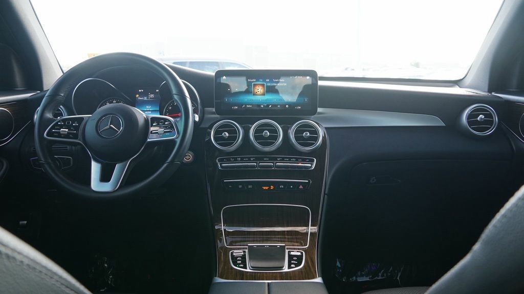 Used 2021 Mercedes-Benz GLC 300 image 26