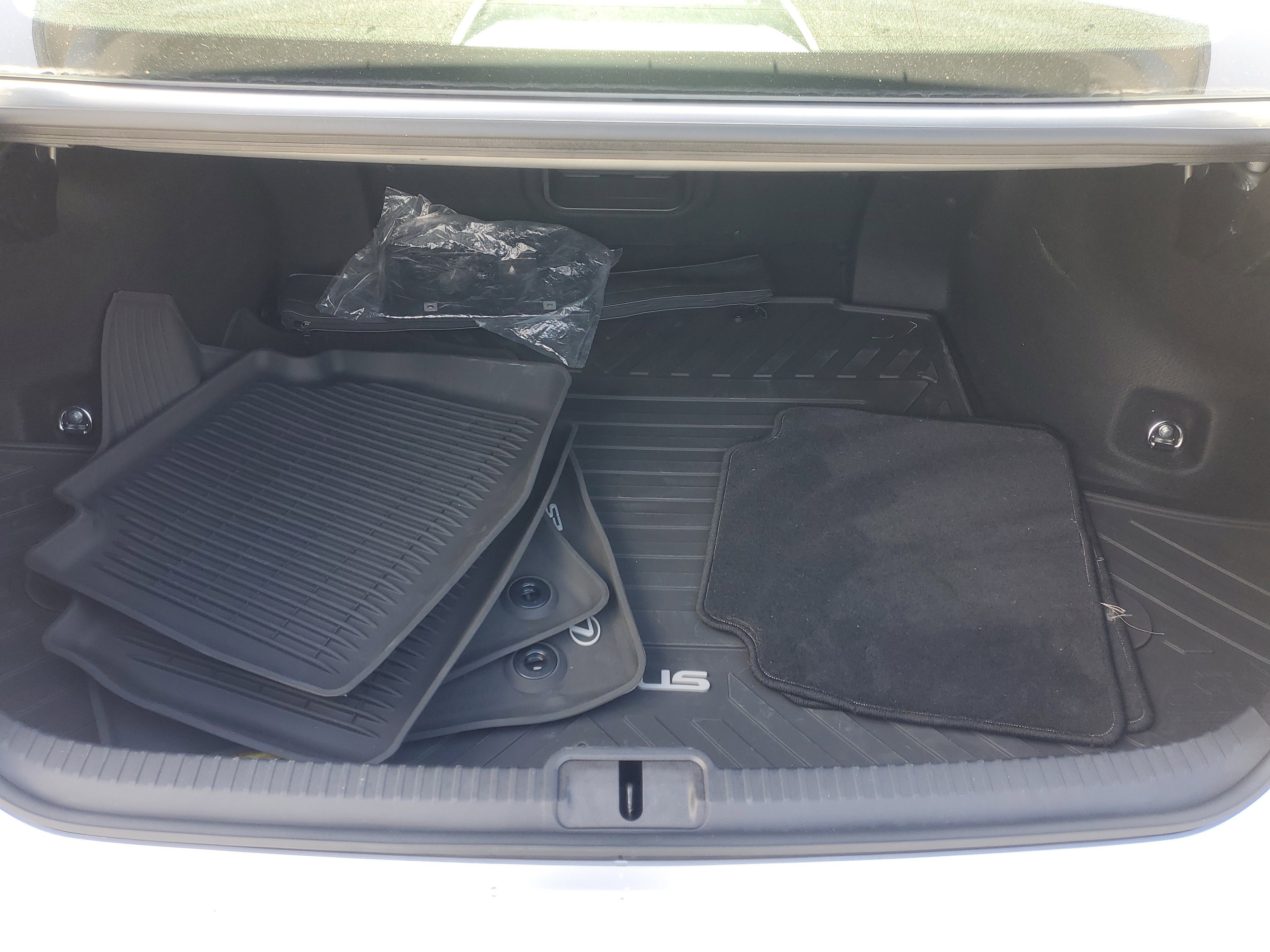 Used 2023 Lexus ES 350 F Sport w/ Accessory Package (Z2) FWD image 8