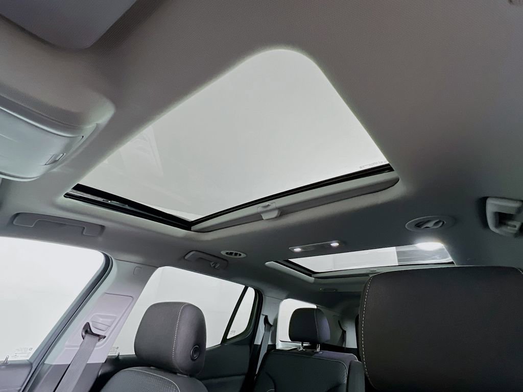 Used 2023 GMC Acadia SLE w/ Driver Convenience Package image 22