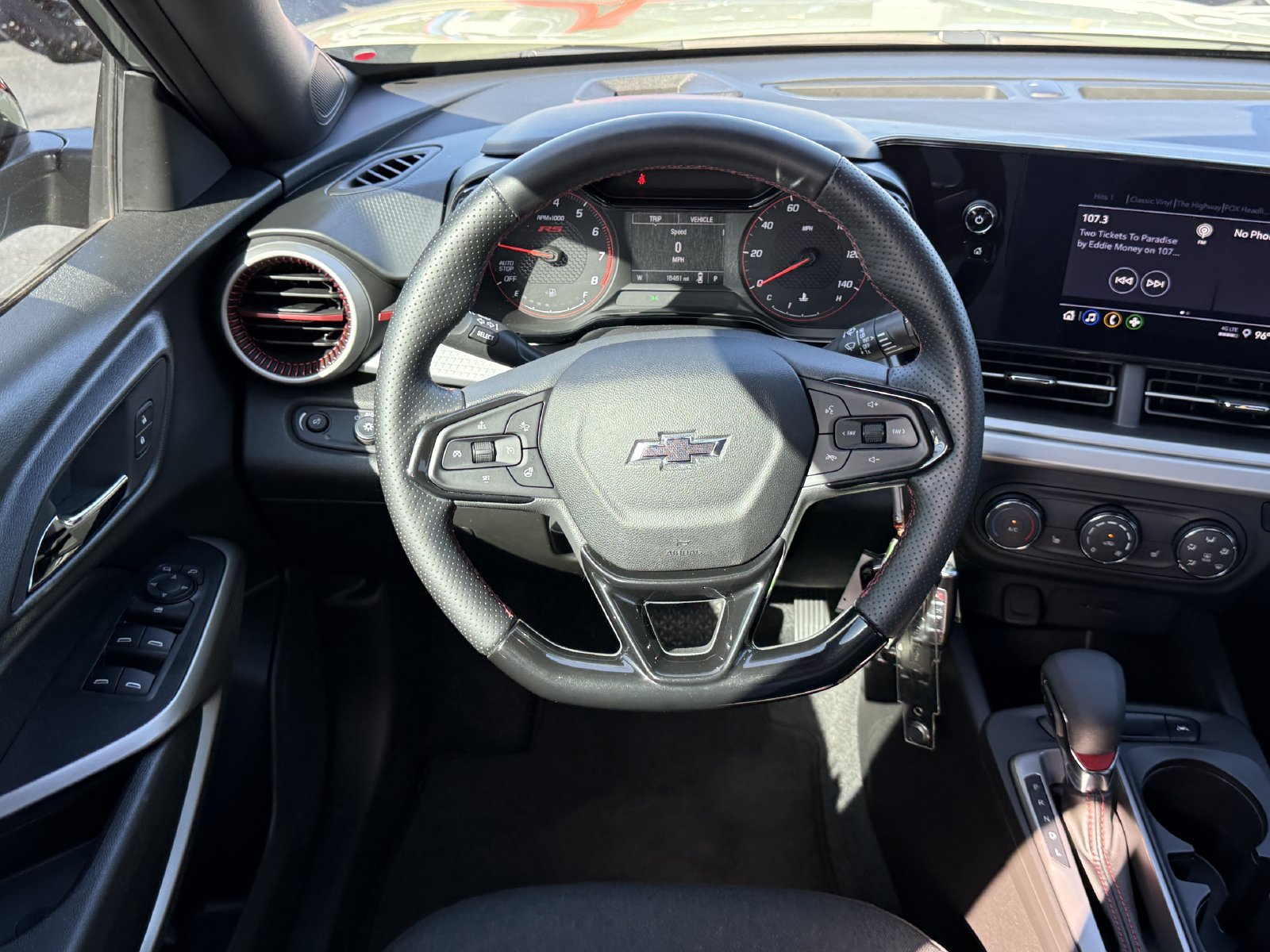 Used 2024 Chevrolet Trax RS w/ Driver Confidence Package FWD image 18
