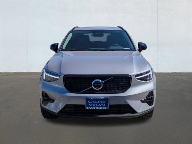 New 2026 Volvo XC40 B5 Ultra w/ Climate Package image 4