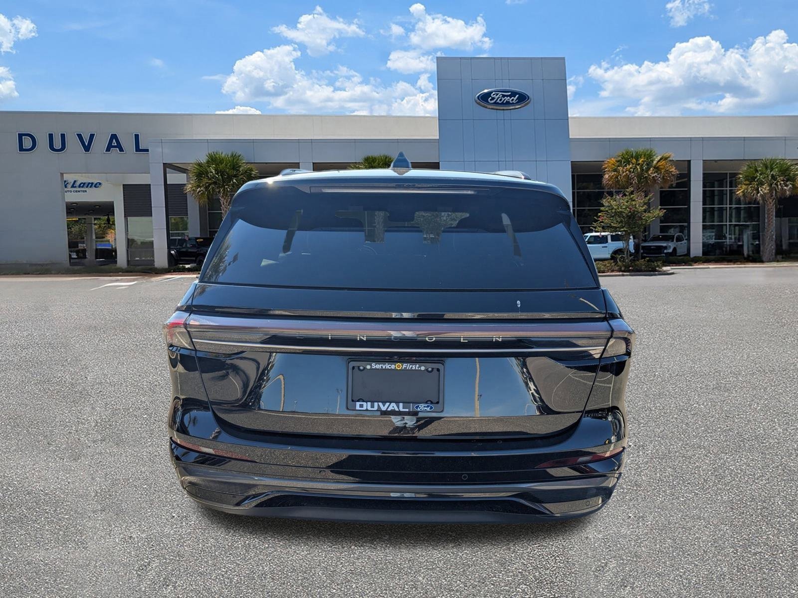 Used 2024 Lincoln Nautilus Reserve w/ Jet Appearance Package (87T) image 5