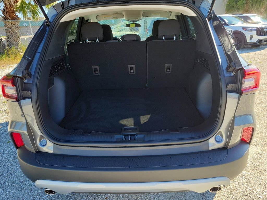 New 2026 Ford Escape Active image 9