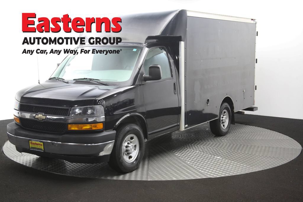 Used 2017 Chevrolet Express 3500 RWD image 52