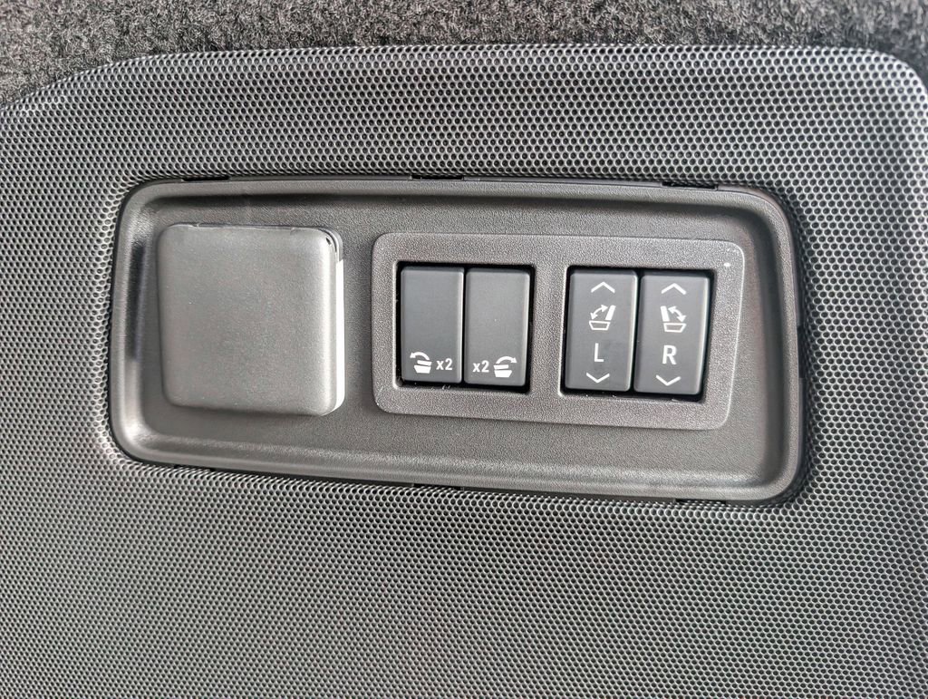 New 2026 Cadillac Escalade Luxury w/ Touring Package image 19