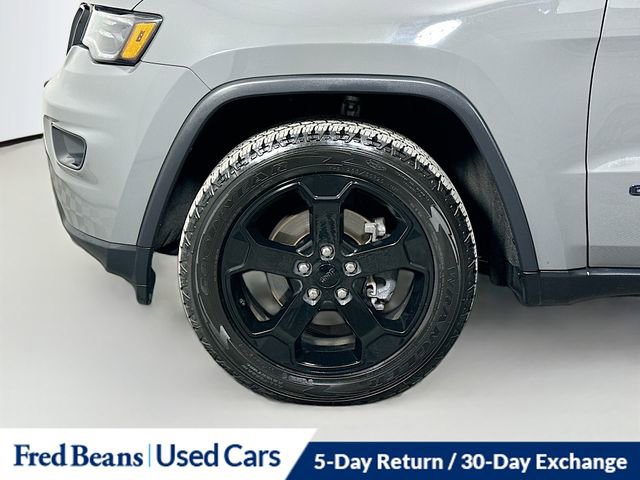 Used 2020 Jeep Grand Cherokee Laredo image 33