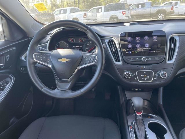 Used 2024 Chevrolet Malibu RS image 15