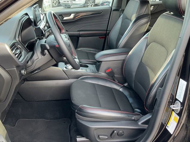 Used 2025 Ford Escape ST-Line Select AWD/4WD image 17