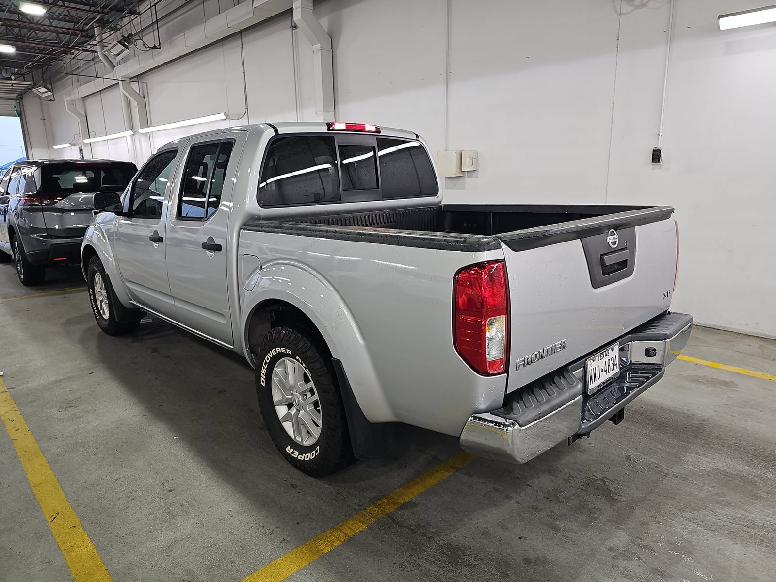 Used 2018 Nissan Frontier SV RWD image 6
