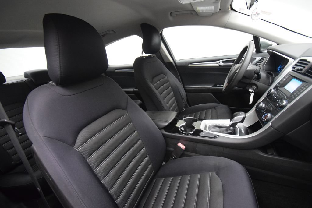 Used 2014 Ford Fusion SE FWD image 14