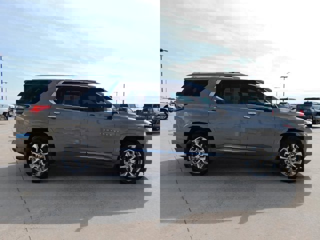 Used 2018 Chevrolet Traverse Premier w/ Driver Confidence II Package image 5