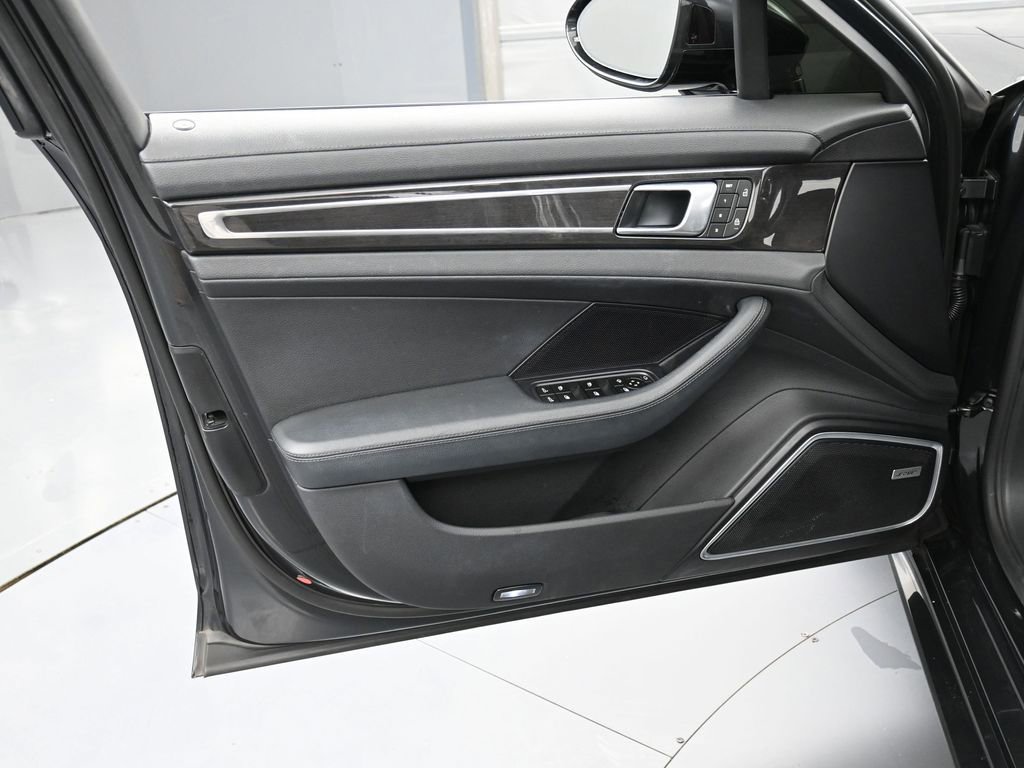 Certified 2023 Porsche Panamera 4 Platinum Edition AWD/4WD image 15