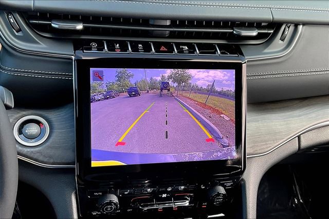 New 2025 Jeep Grand Cherokee L Overland image 21