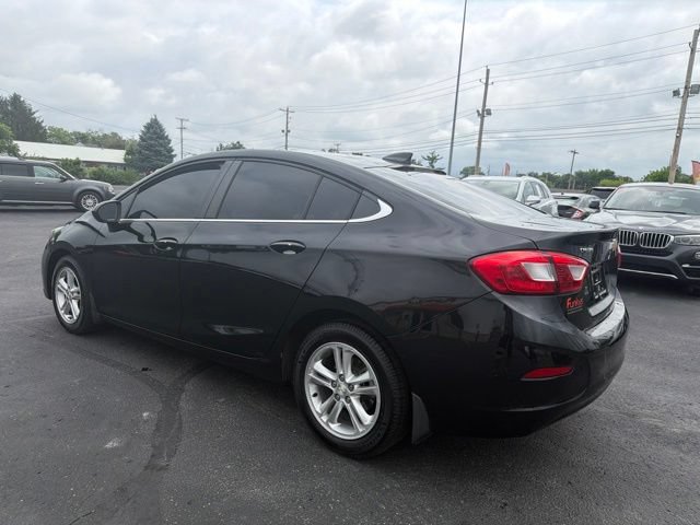 Used 2018 Chevrolet Cruze LT w/ Convenience Package FWD image 5