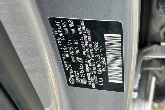 Certified 2025 Hyundai Elantra SEL FWD image 39