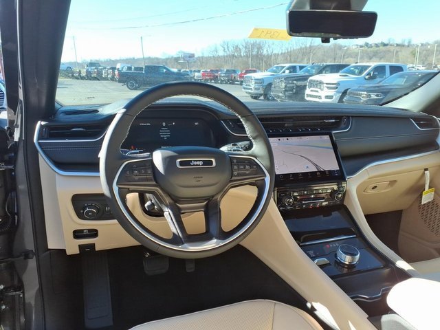 New 2025 Jeep Grand Cherokee L Limited image 12