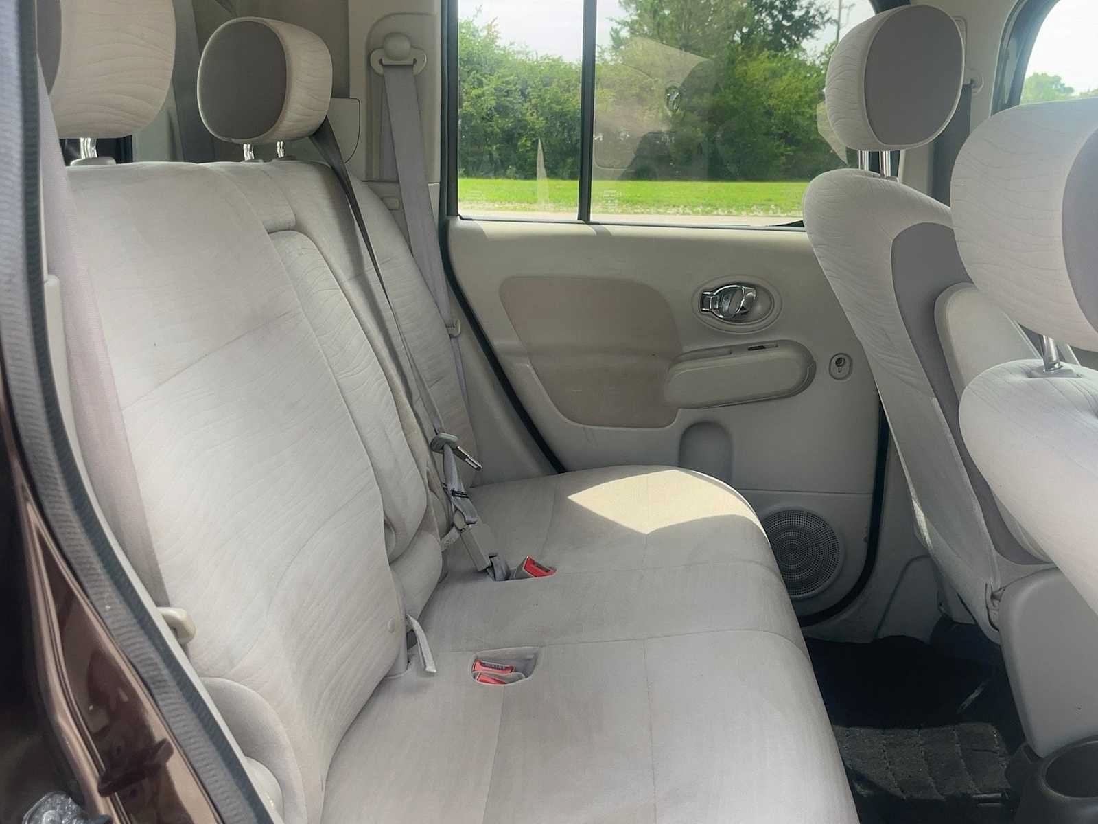 Used 2013 Nissan Cube 1.8 S w/ Interior Designer Pkg FWD image 28
