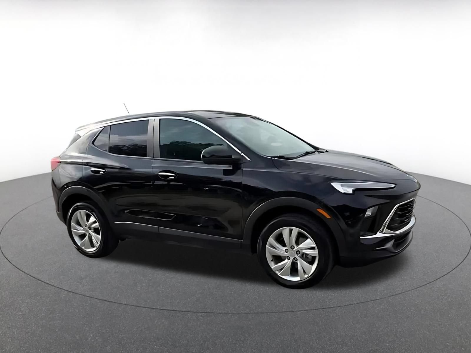 Used 2025 Buick Encore GX Preferred AWD/4WD image 2