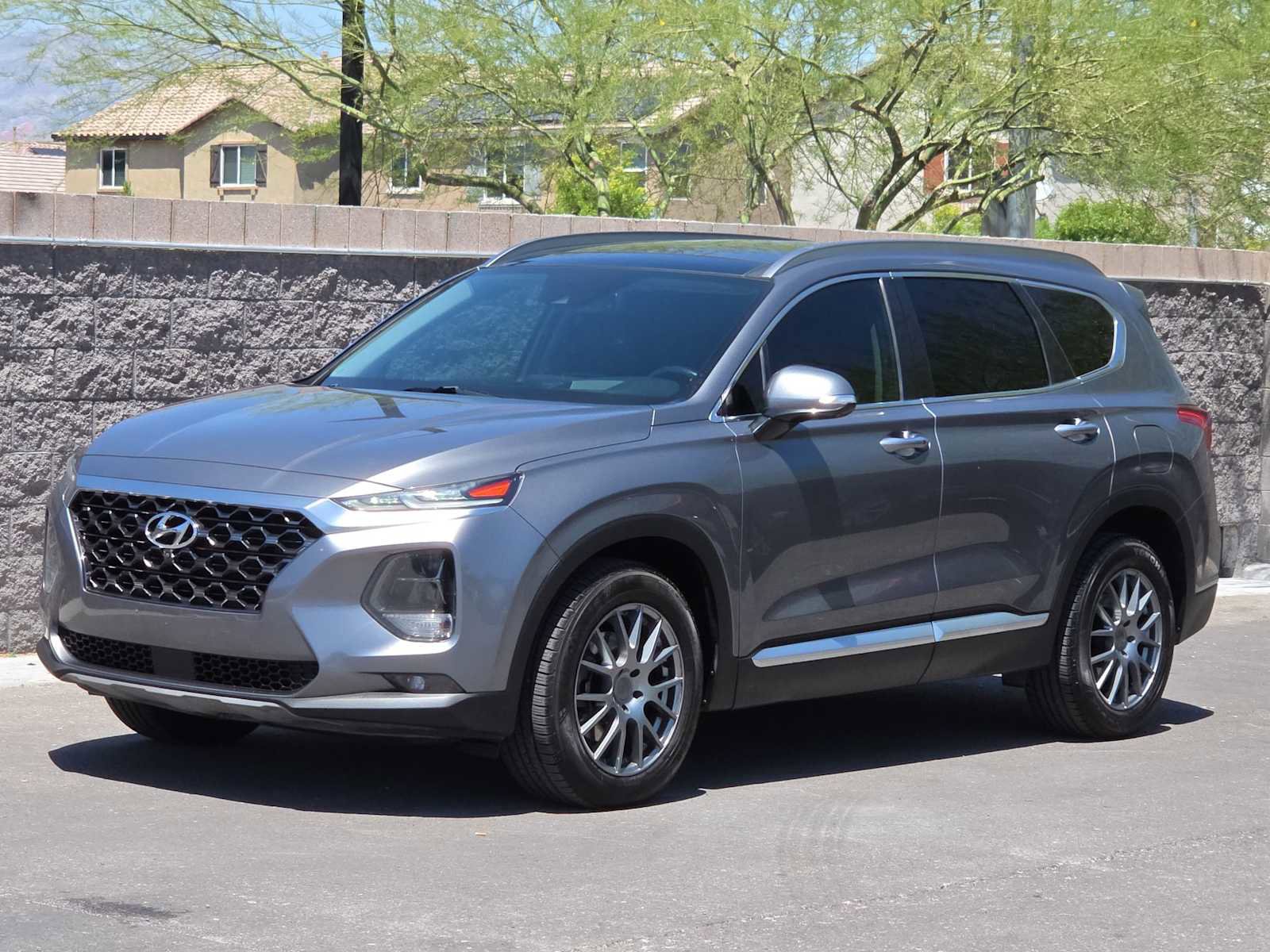 Used 2019 Hyundai Santa Fe AWD image 5