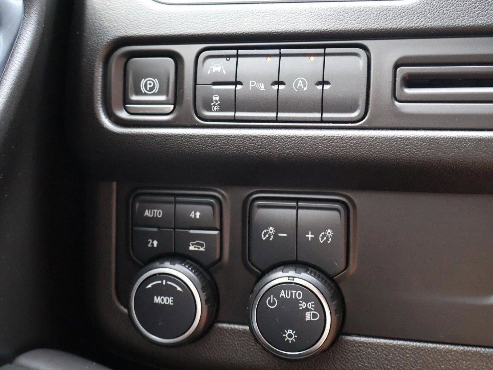 Used 2023 Chevrolet Tahoe LT AWD/4WD image 17