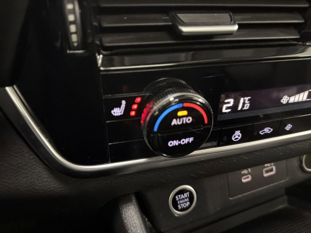 Used 2021 Nissan Rogue SV AWD/4WD image 46