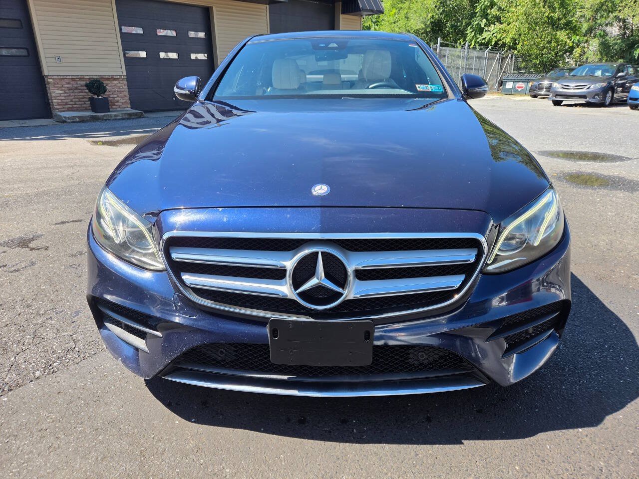 Used 2017 Mercedes-Benz E 300 4MATIC image 3