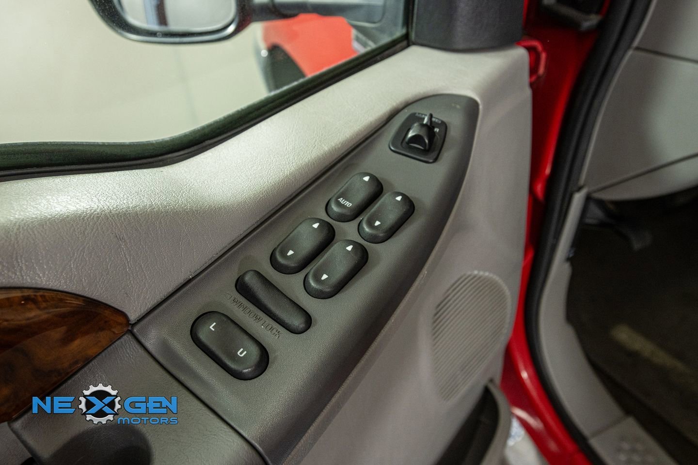 Used 2001 Ford F350 Lariat image 13