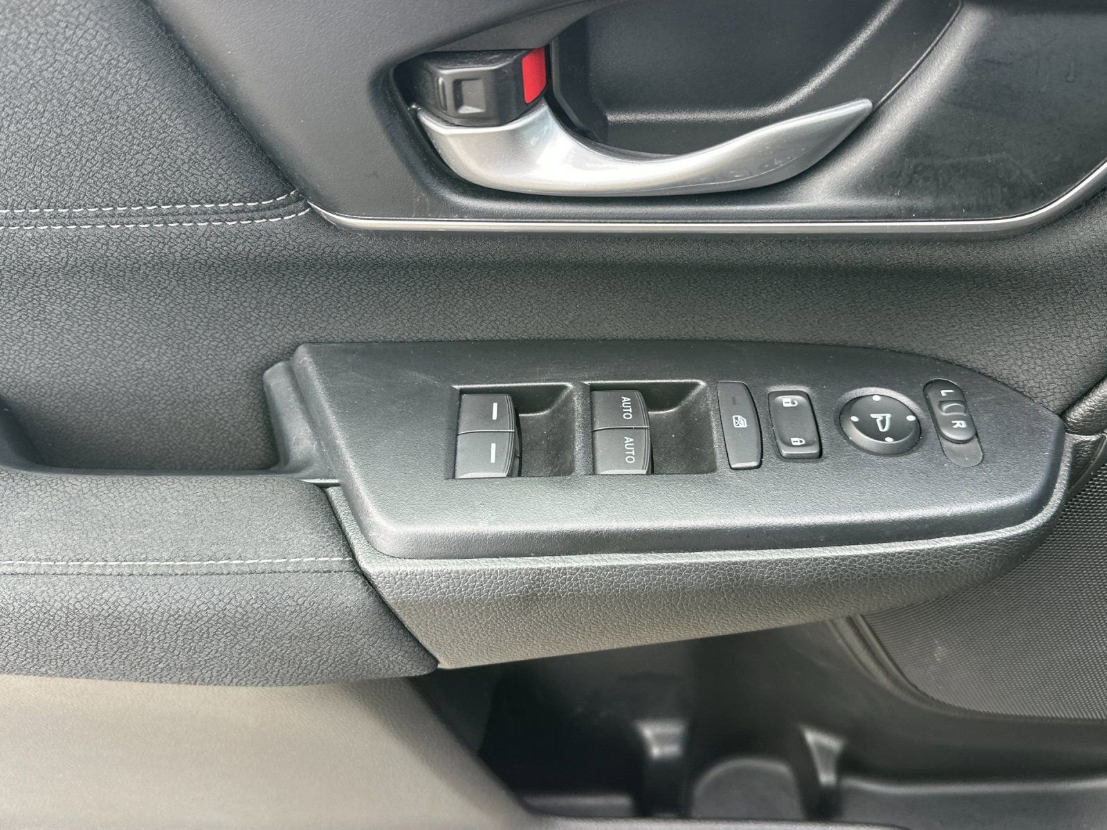 Used 2022 Honda CR-V EX image 11