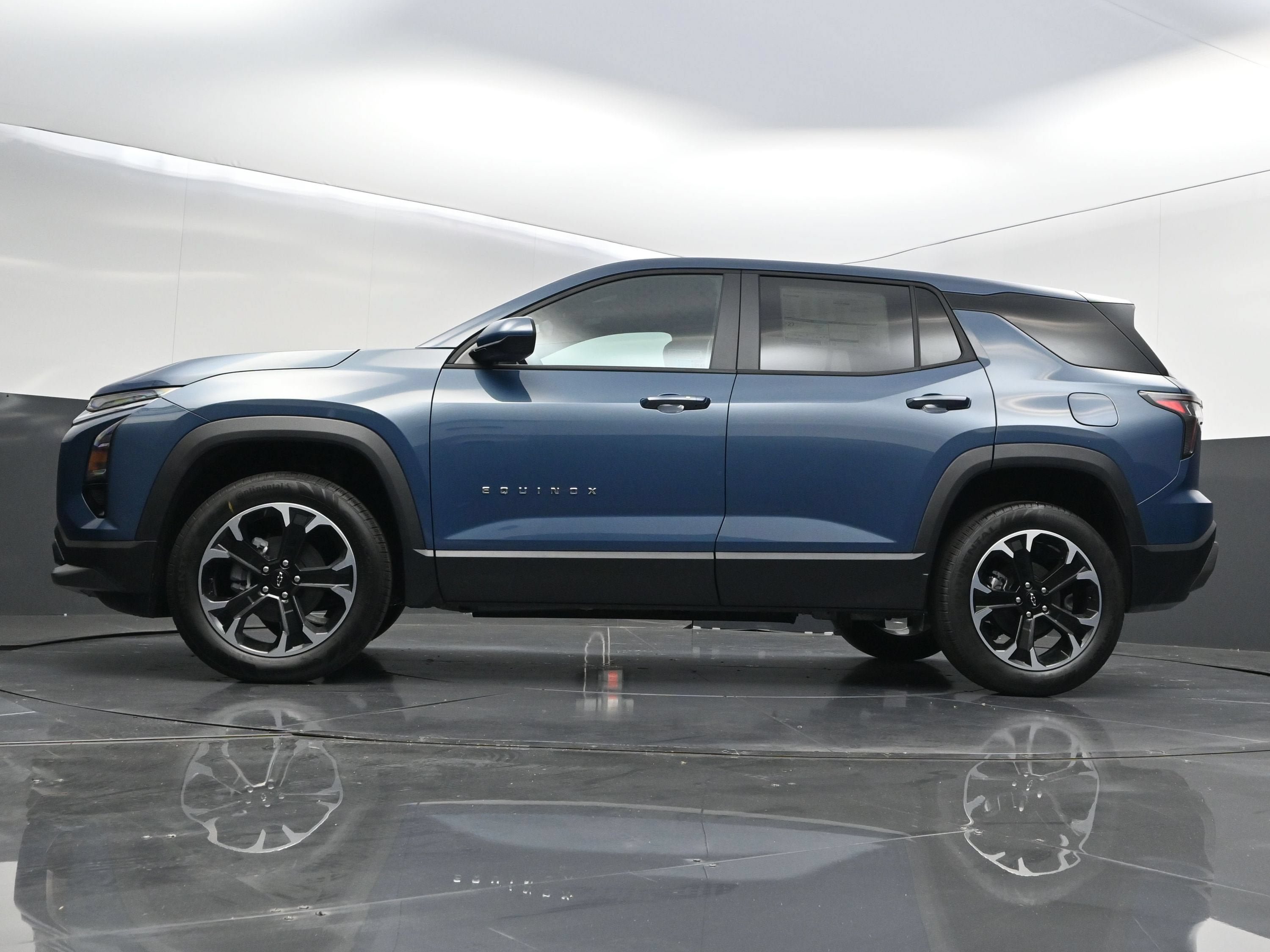 New 2027 Chevrolet Equinox LT w/ Convenience Package II FWD image 43
