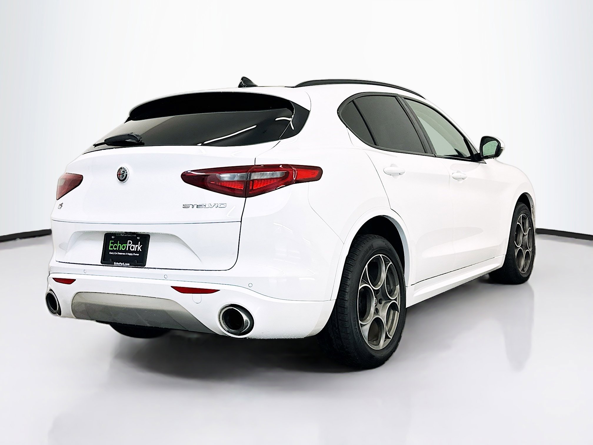 Used 2020 Alfa Romeo Stelvio Sport w/ Quick Order Package 22J Sport AWD/4WD image 9