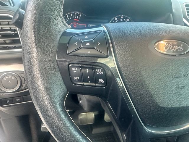 Used 2018 Ford Explorer Platinum AWD/4WD image 29