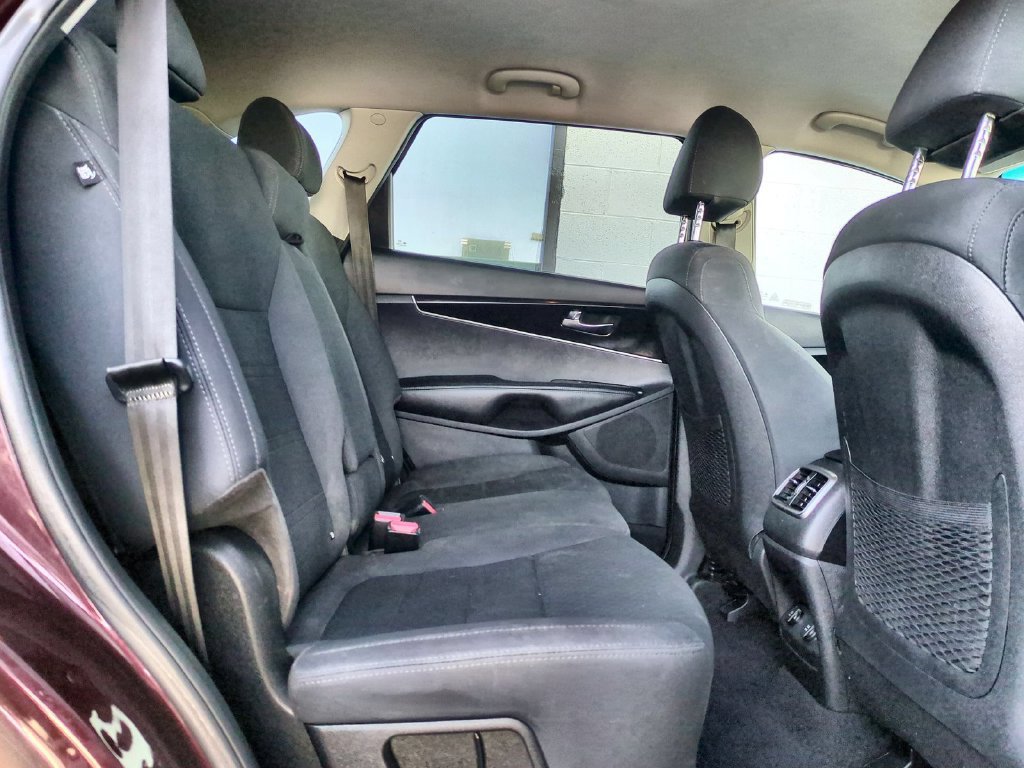 Used 2019 Kia Sorento FWD image 33